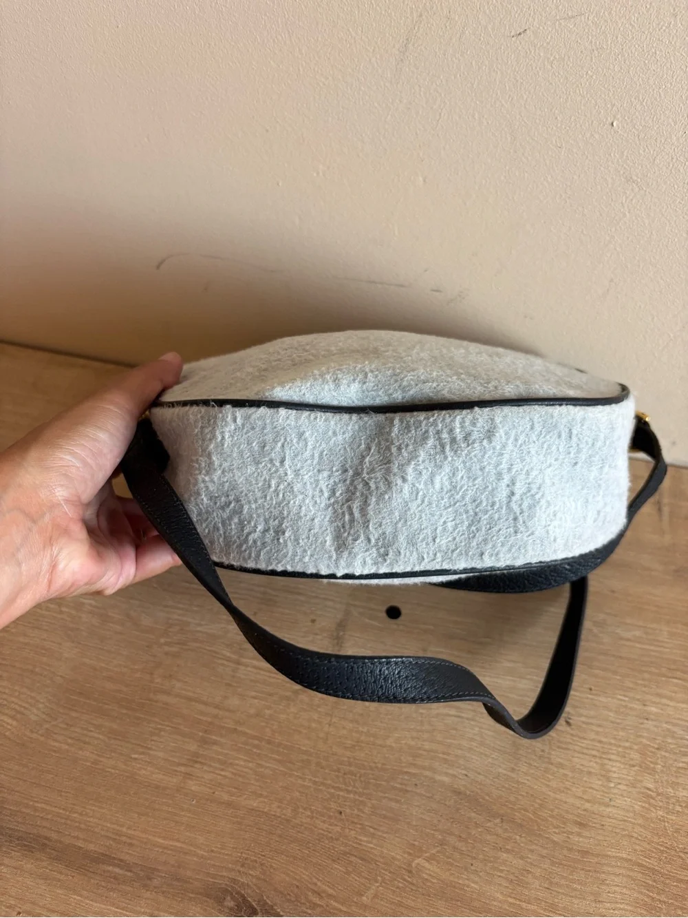 Authentic Vintage  Gucci crossbody bag